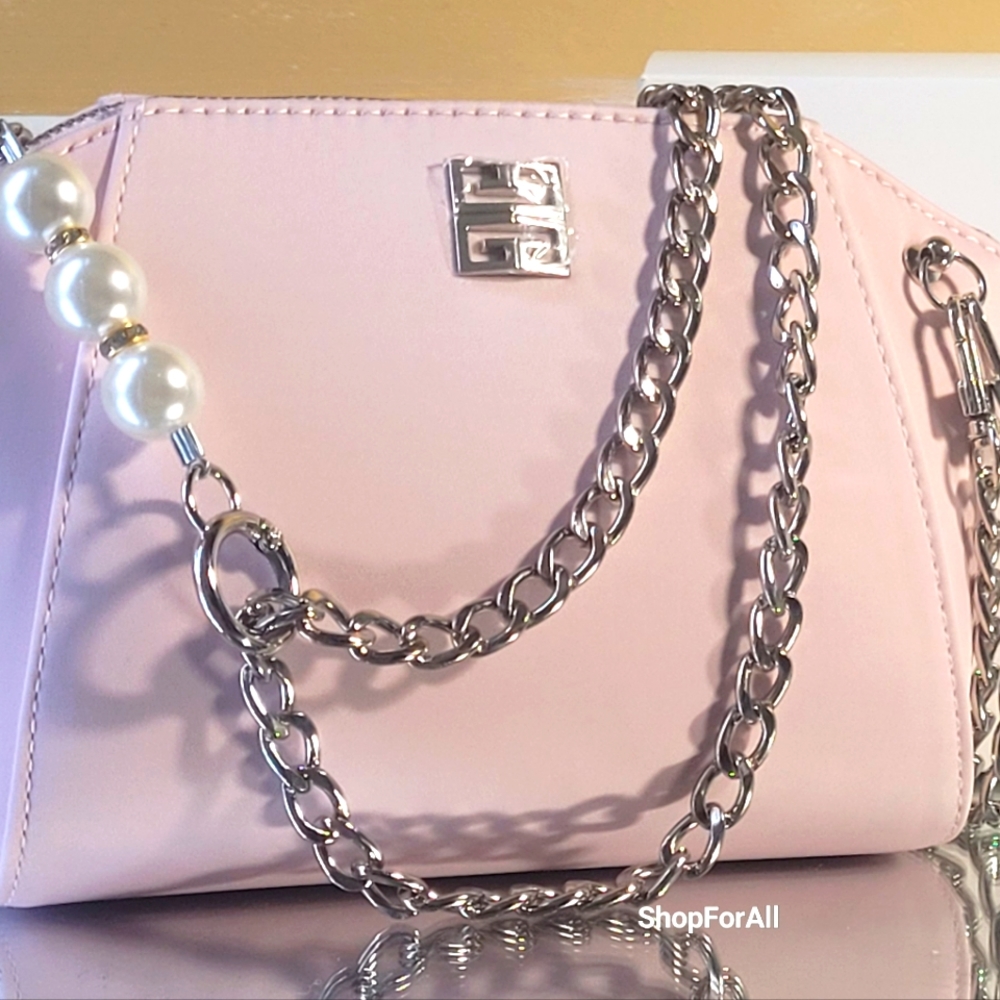 Givenchy - Picture 2 of 16